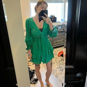 Selfie Leslie Australia small green tie front